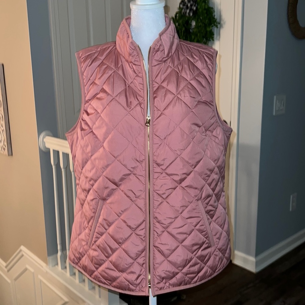 Old Navy Lightweight Puffer Vest - Light Pink